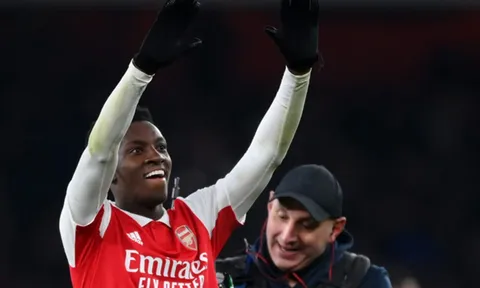 Sao Arsenal được khuyên tìm kiếm CLB mới