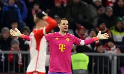 Neuer giận dữ sau thất bại của Bayern