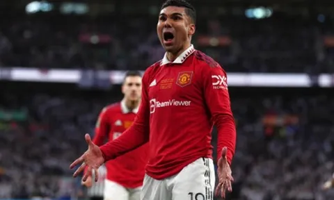 "Casemiro đến Man Utd để du lịch hay vì tiền?"
