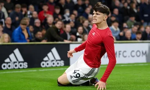 Neville chỉ ra điểm tương đồng giữa Garnacho và Ronaldo