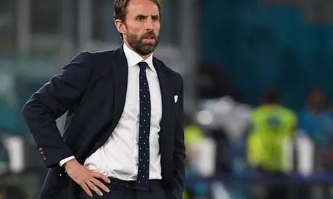 Neville: Southgate cất cầu thủ hay nhất lên ghế dự bị