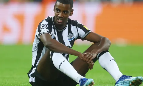 Newcastle có nên "buông" Champions League để tập trung cho Premier League?