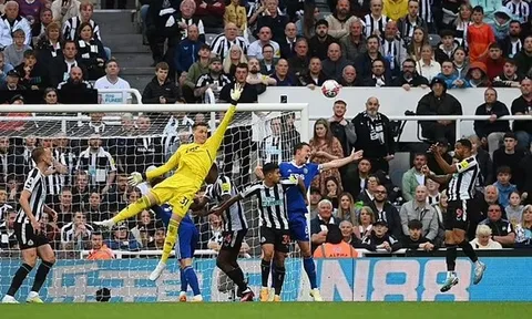 Newcastle chính thức dự Champions League