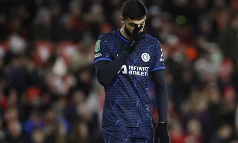 Newcastle quan tâm tới sao thất sủng Chelsea