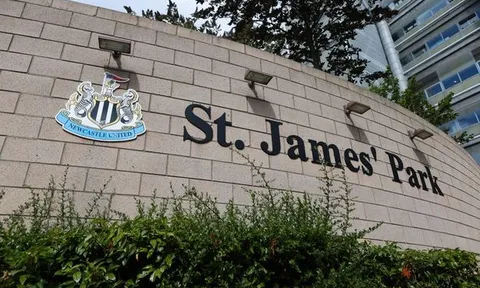 Newcastle 'rút ruột' Man City