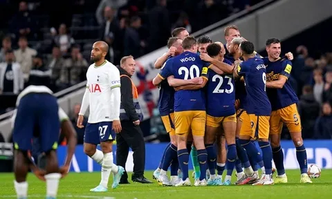 Newcastle United: 'Người chơi hệ nạp tiền' đúng nghĩa của bóng đá Anh