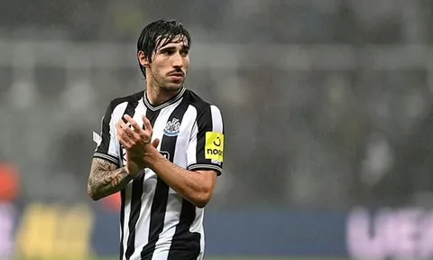 Newcastle xem xét trừng phạt Tonali
