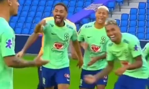 Neymar chứng minh đẳng cấp, Antony khiến đồng đội ‘cười tẹt ga’
