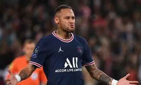 "Neymar đã trở thành một đứa bé hư hỏng ở PSG"