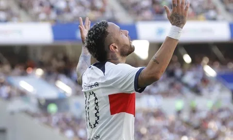 "Ma thuật" của Neymar giúp PSG tìm lại chiến thắng