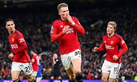 Ngả mũ trước Scott McTominay