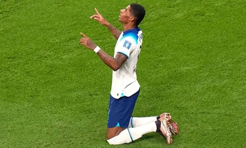 Ngay cả Ten Hag cũng 'việt vị' trước Rashford