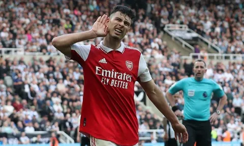 Nghệ thuật 'hắc ám' giúp Arsenal bám đuổi Man City