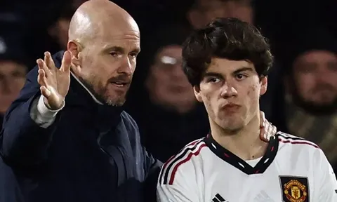 Ngoài Sancho, Ten Hag có 6 phương án thay Antony