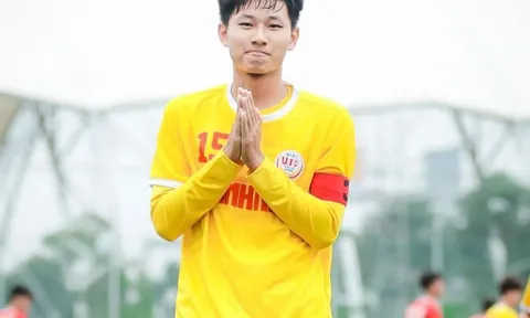 Cựu cầu thủ SLNA nằm viện ở Nhật hơn tháng trời, mẹ và em gái khóc cạn nước mắt