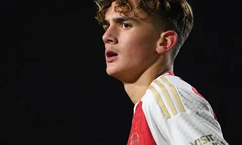Ngọc quý 14 tuổi có cơ hội ra mắt Arsenal?