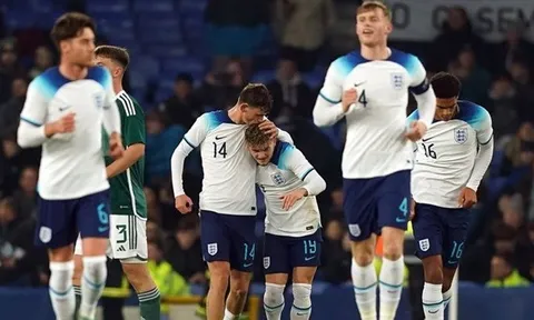 Ngôi sao Liverpool thể hiện đẳng cấp "out trình"