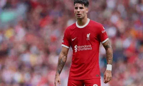 Ngọn lửa tái hiện bóng dáng Steven Gerrard