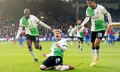 Ngược dòng đỉnh cao, Liverpool soán ngôi đầu của Arsenal