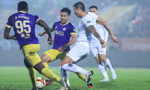 Ngược dòng nghẹt thở, HLV Nam Định công khai suy nghĩ về thực lực của Hà Nội FC