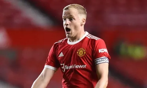Người đại diện hành động, Van de Beek sắp rời Man Utd