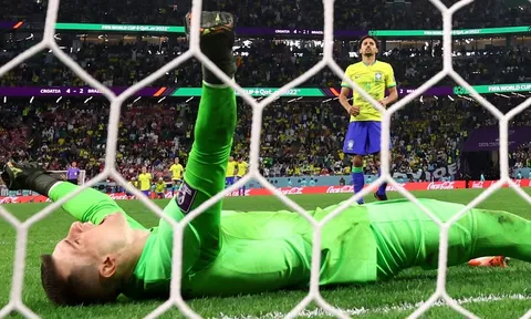 Người hùng Livakovic của tuyển Croatia là huyền thoại trong game