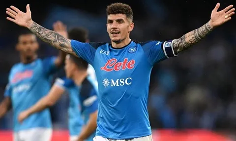 Người hùng thầm lặng ở Napoli