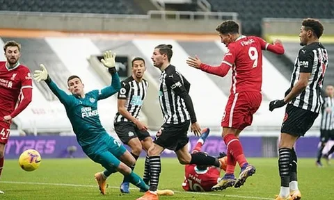 "Người nhện" quá xuất sắc, Liverpool sa lầy trước Newcastle