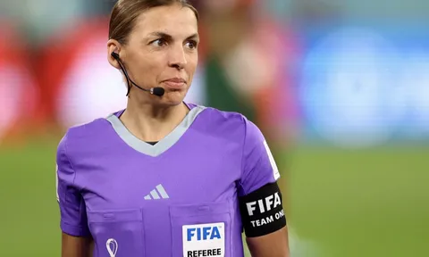 Người phụ nữ phá vỡ lịch sử World Cup