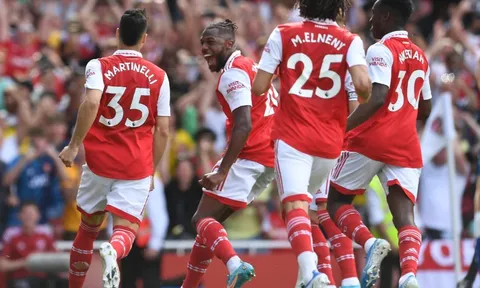 Wolfsburg quan tâm người thừa Arsenal