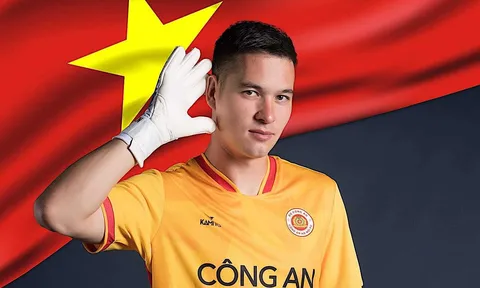 Hé lộ thời trẻ cơ cực của Nguyễn Filip, làm shipper, nuôi hy vọng đá bóng