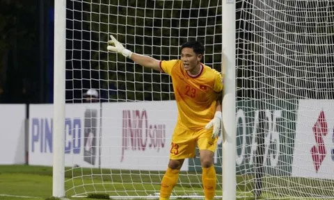 Nguyên Mạnh tiết lộ cách hoá giải cú sút của sao Ligue 2