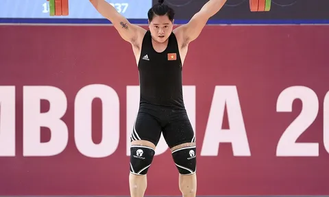 Nguyễn Quốc Toàn phá 3 kỷ lục SEA Games, giành HCV cử tạ