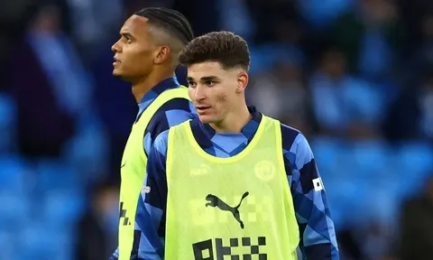 Nhà vô địch thế giới bị quên lãng ở Man City