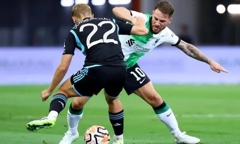 Nhạc trưởng Liverpool khiến chuyên gia mê mẩn