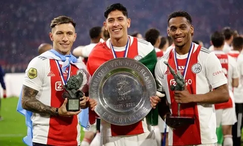 Nhìn Martinez, M.U có thể 'lật kèo' Arsenal