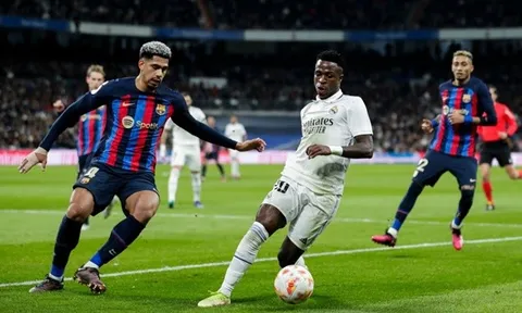 Nhìn Vinicius đá với Barca, Real có thể thấy rất nhớ Ronaldo