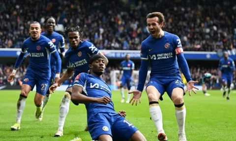 Những cầu thủ tốt nhất và tệ nhất Chelsea trong trận thắng Leicester