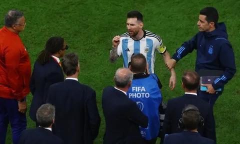Những lần Messi nóng nảy