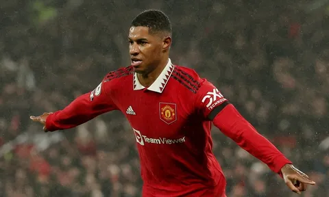 Những tiền đạo Anh thăng hoa tại Premier League