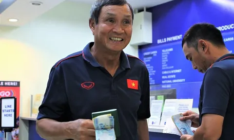 Niềm vui nhân đôi của HLV Mai Đức Chung
