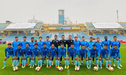 Nợ lương, chưa trả tiền thưởng, CLB Việt Nam giải quyết sự tình