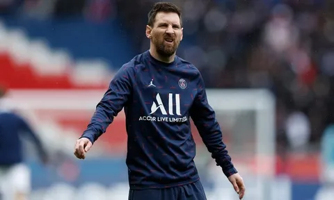 Nội bộ PSG sốc vì Messi