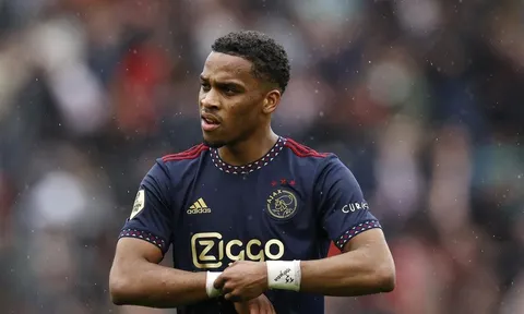NÓNG! Ấn định ngày Jurrien Timber đến Arsenal