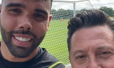 NÓNG! David Raya khoác áo Arsenal