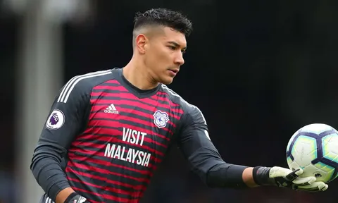 NÓNG! West Ham hỏi mua thủ thành người Đông Nam Á