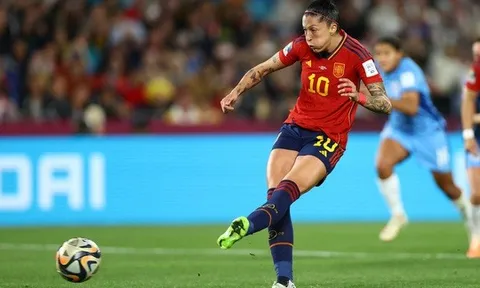 Nữ ngôi sao bị Chủ tịch LĐBĐ "khóa môi" dẫn đầu đề cử FIFA The Best 2023