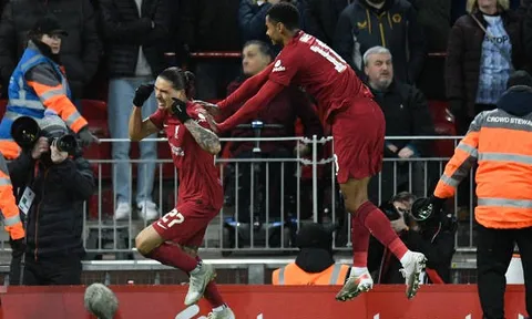 Nunez tỏa sáng, Liverpool đánh rơi chiến thắng