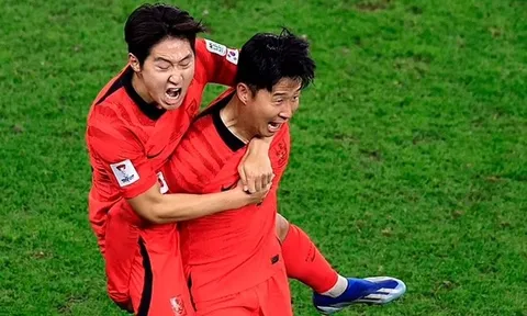 Nước đi "tự hủy" của Lee Kang-in