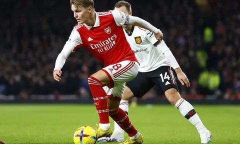 Odegaard góp mặt trong top 5 chân chuyền hay nhất châu Âu